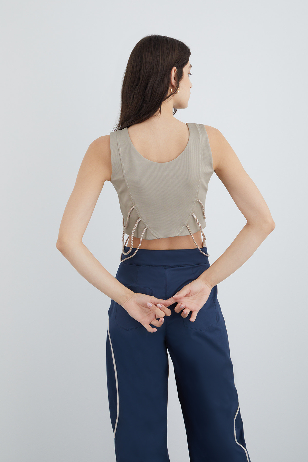 Askılı Yuvarlak Yaka Crop