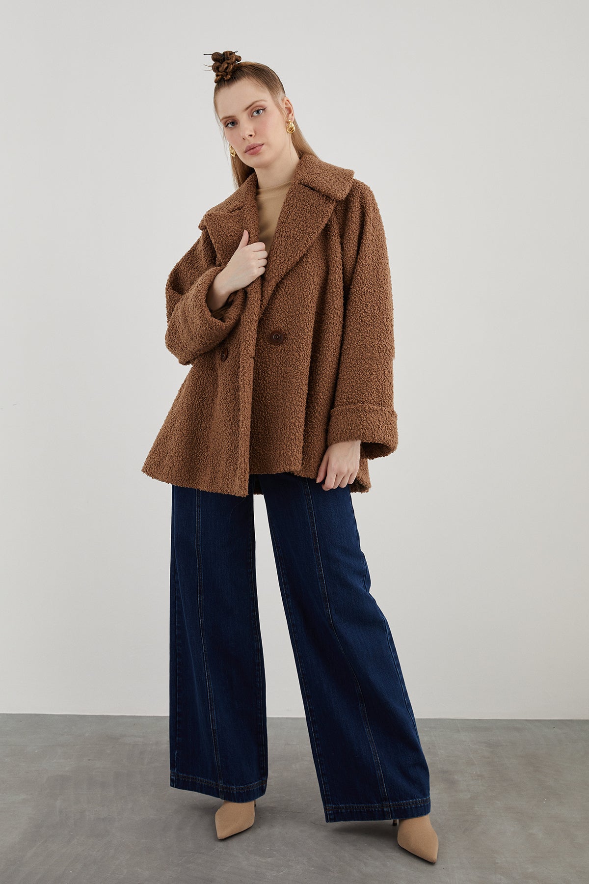 Kruvaze Kesim Duble Kollu Oversıze Peluş Kaban