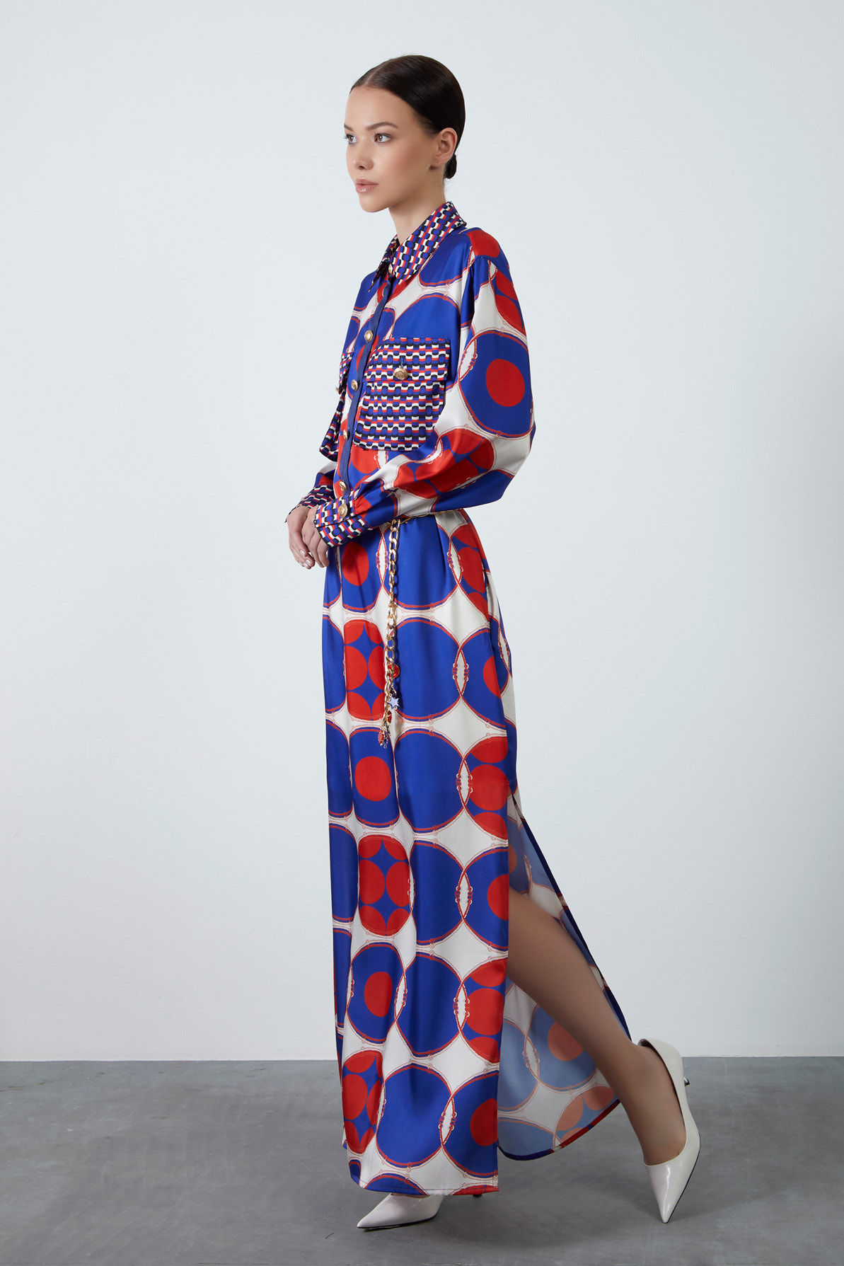 Çıkarılabilir Zincir Kemer Detaylı Düğmeli Uzun Desenli Elbise