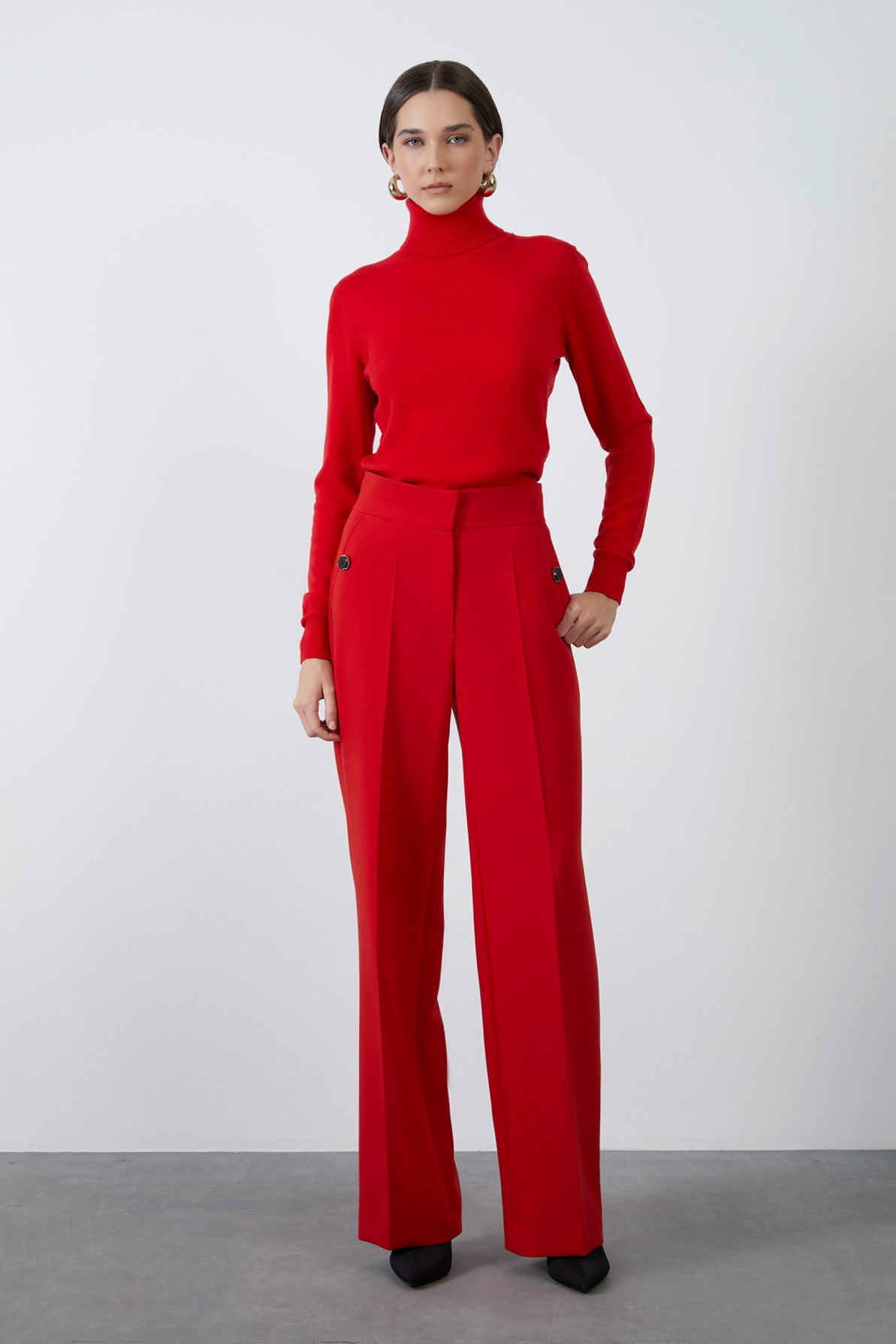 Düğme Detaylı Bol Paça Pantolon