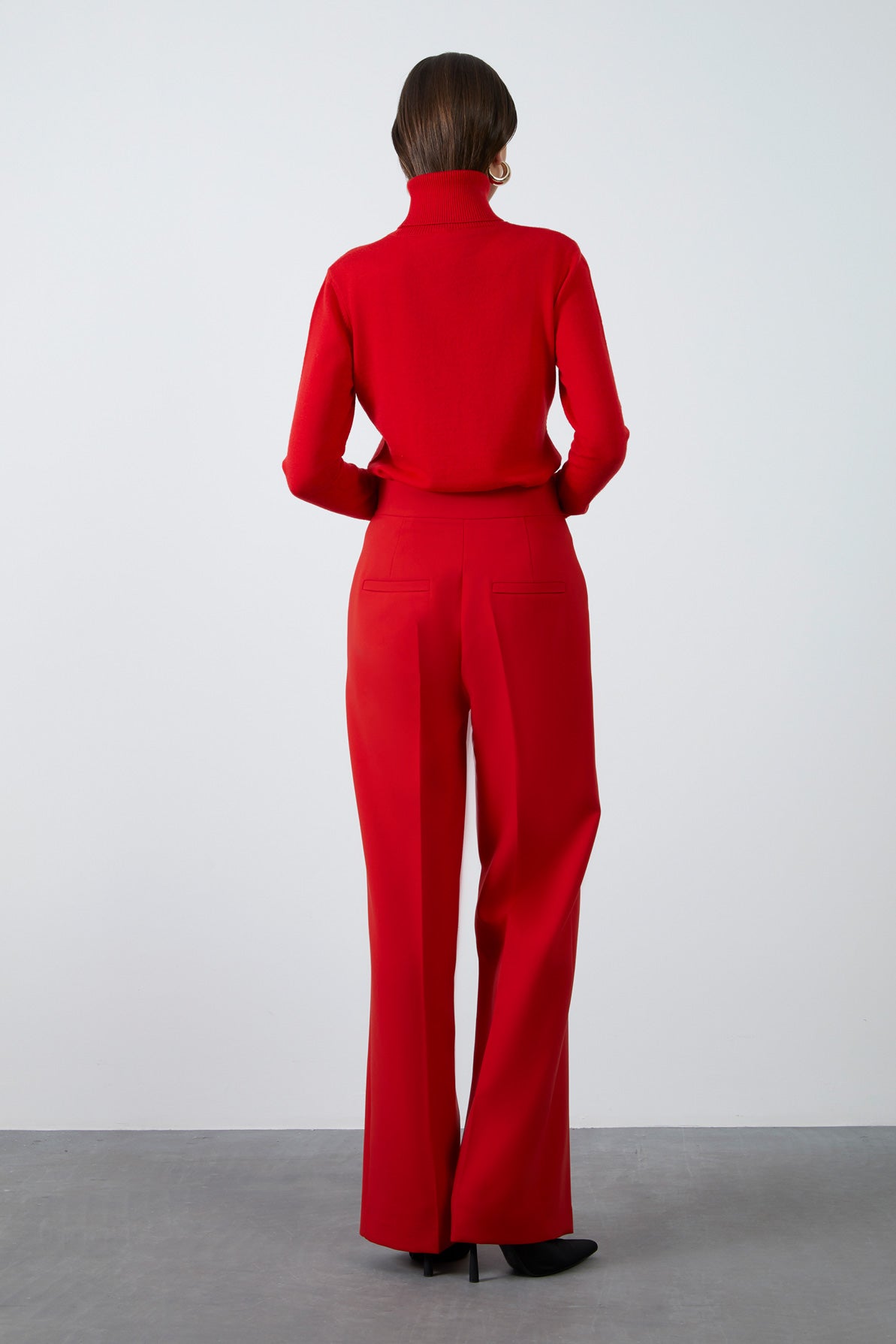 Düğme Detaylı Bol Paça Pantolon