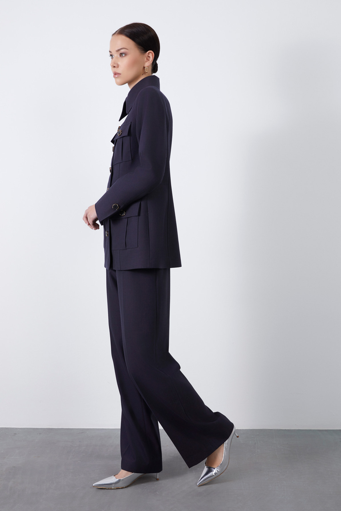 Düğme Detaylı Cepli Uzun Ceket