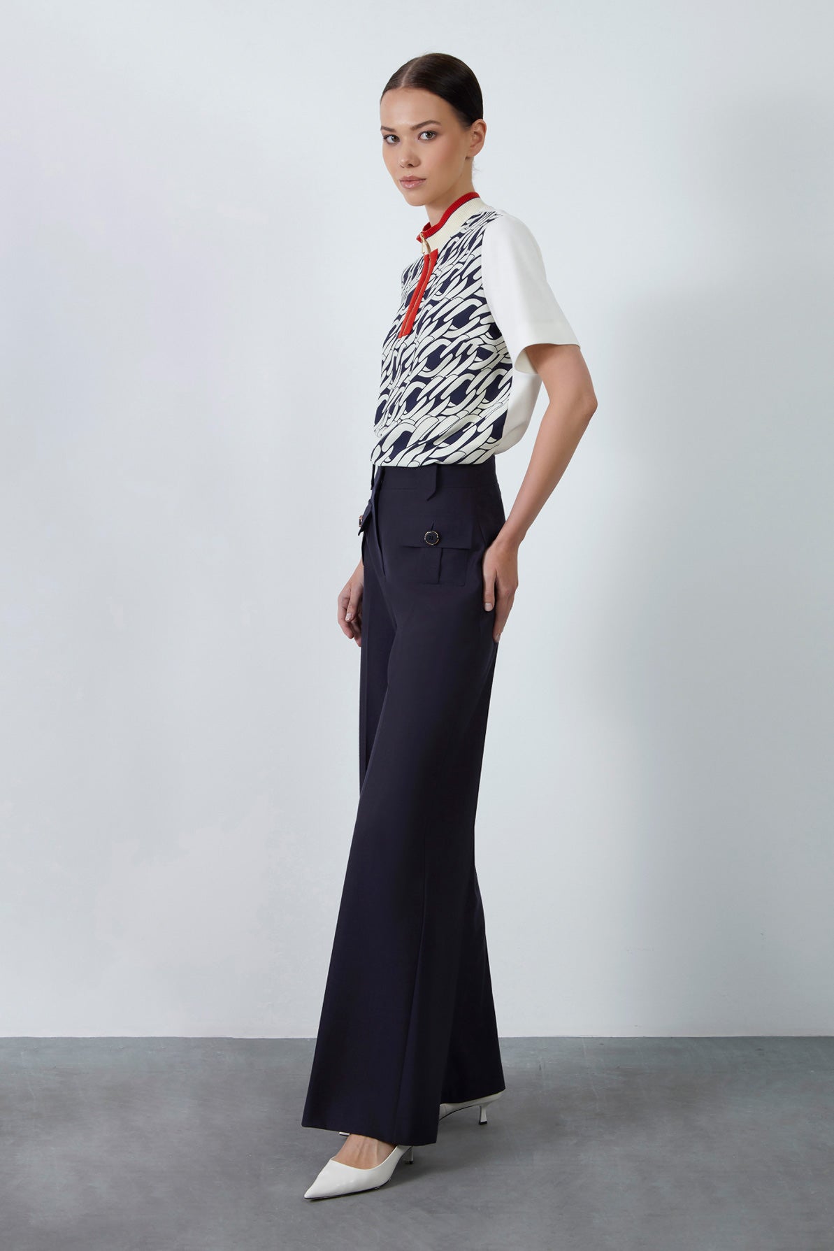 Kapaklı Cep Detaylı Bol Paça Pantolon