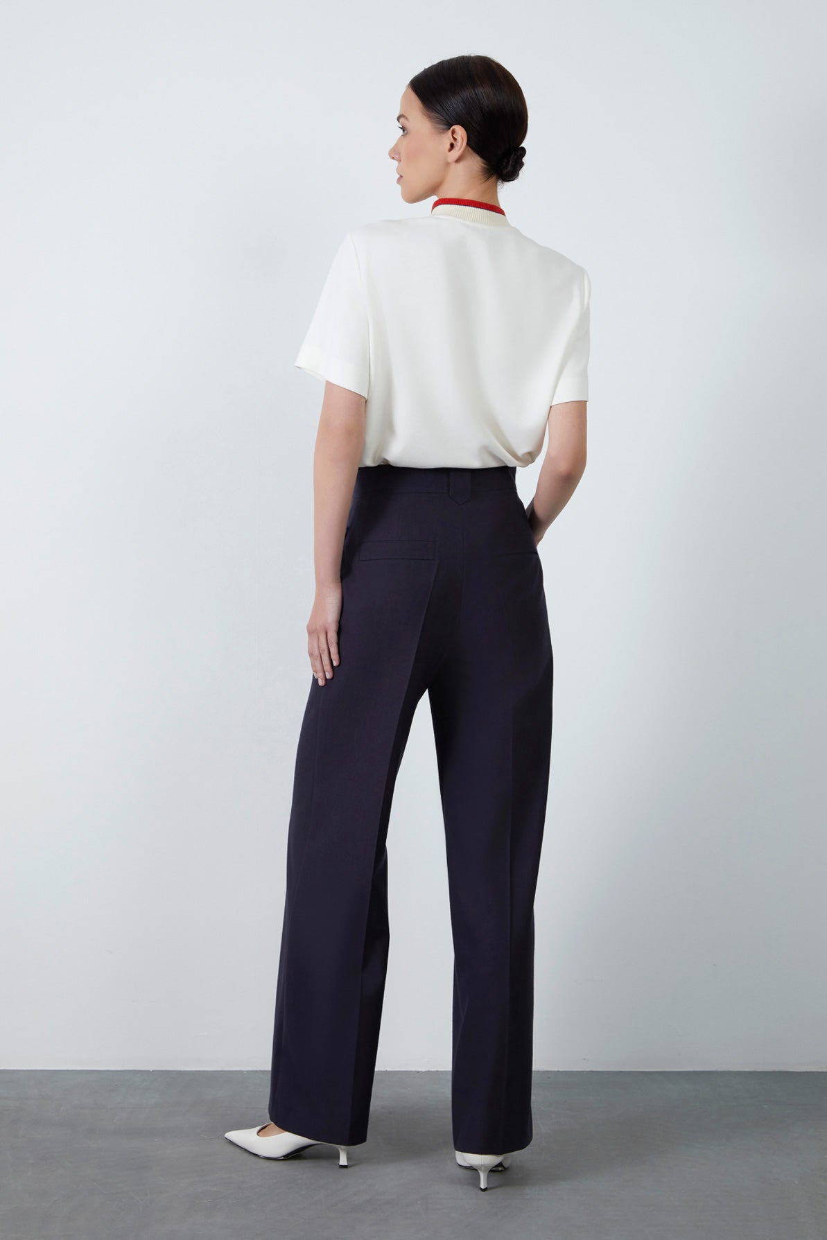 Kapaklı Cep Detaylı Bol Paça Pantolon