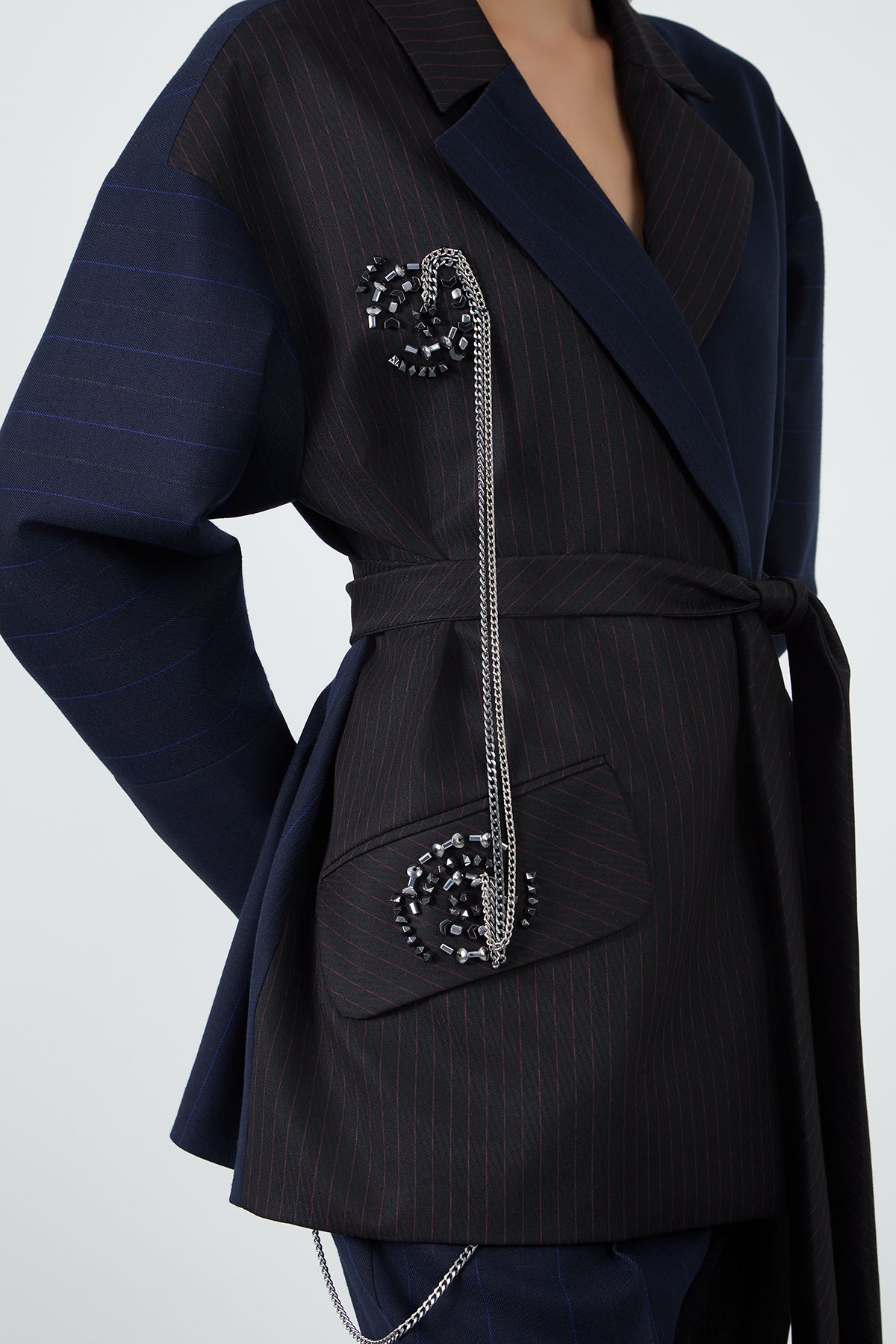 Zincir Detaylı İşlemeli Ceket