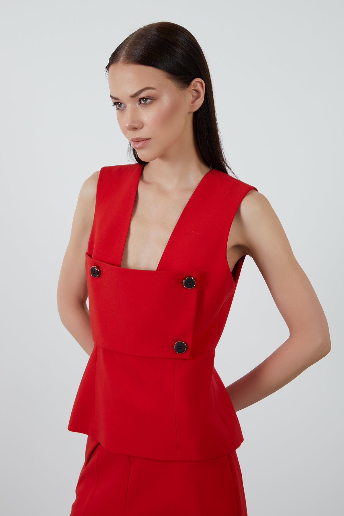 Düğme Detaylı Arkası Fermuarlı Bluz