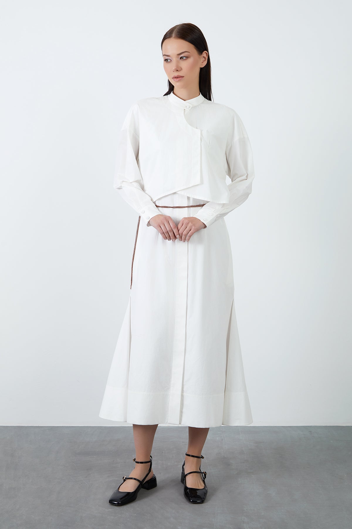 Zincir Kemer Detaylı Gömlek Midi Elbise