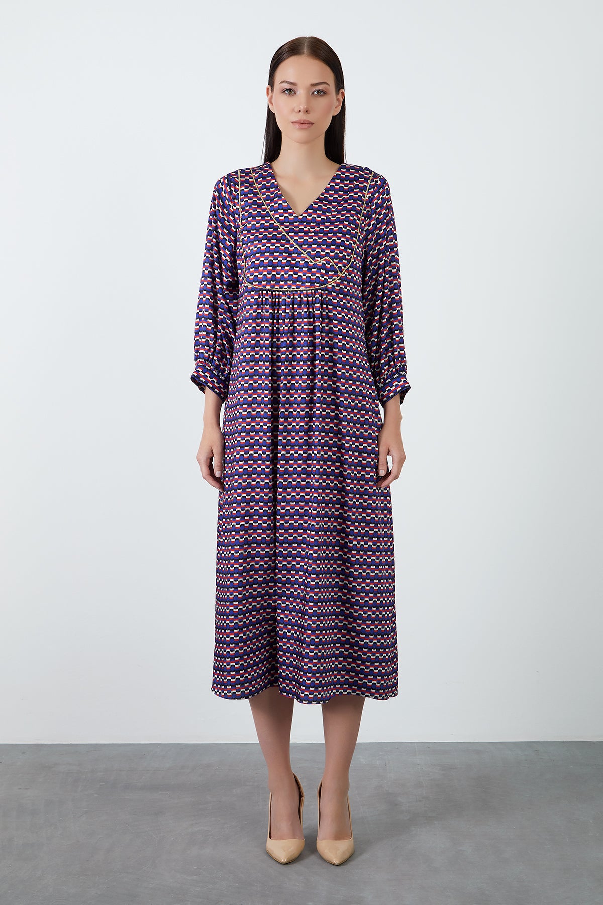 Şerit Detaylı V Yaka Midi Elbise