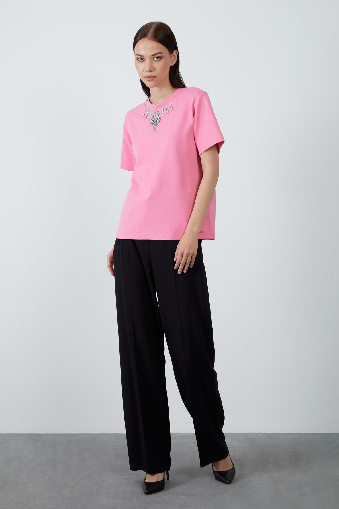 Yakası İşleme Detaylı Kısa Kollu Basic Fildişi T-shirt