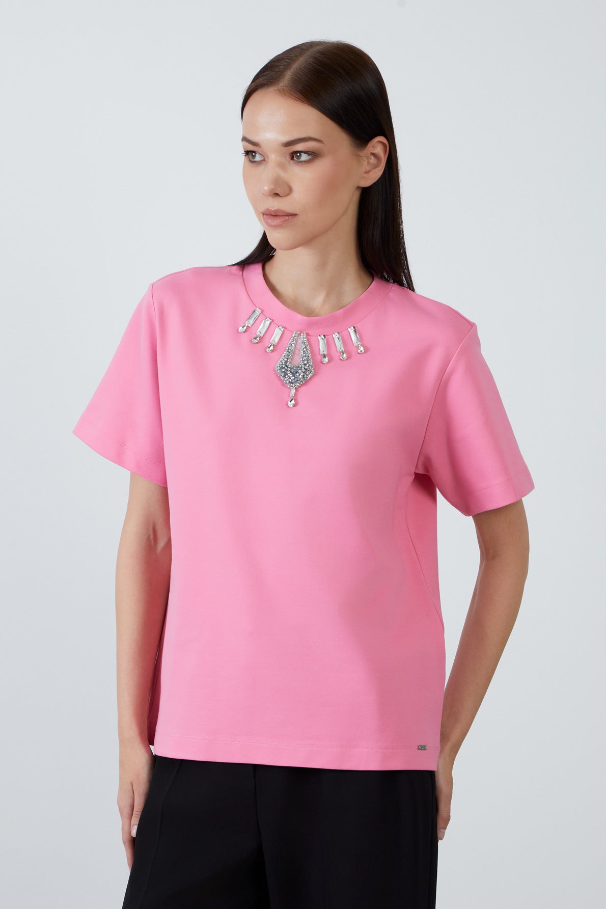 Yakası İşleme Detaylı Kısa Kollu Basic Fildişi T-shirt