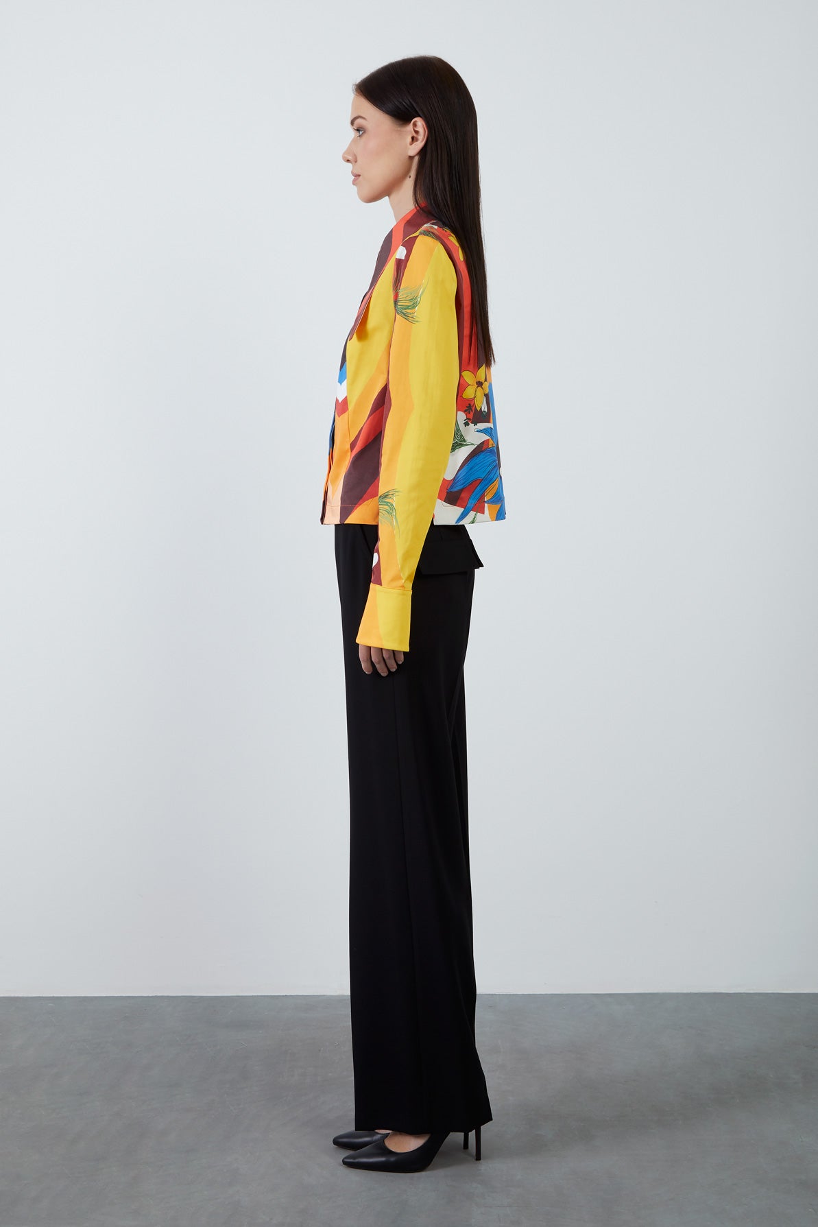 Çok Renkli Yaka Detaylı Gömlek