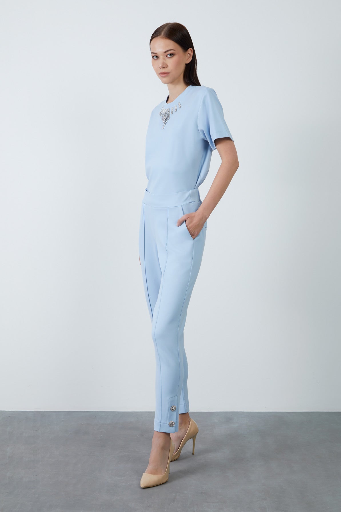 Paçası Düğme Detaylı Beli Lastikli Eşofman Altı