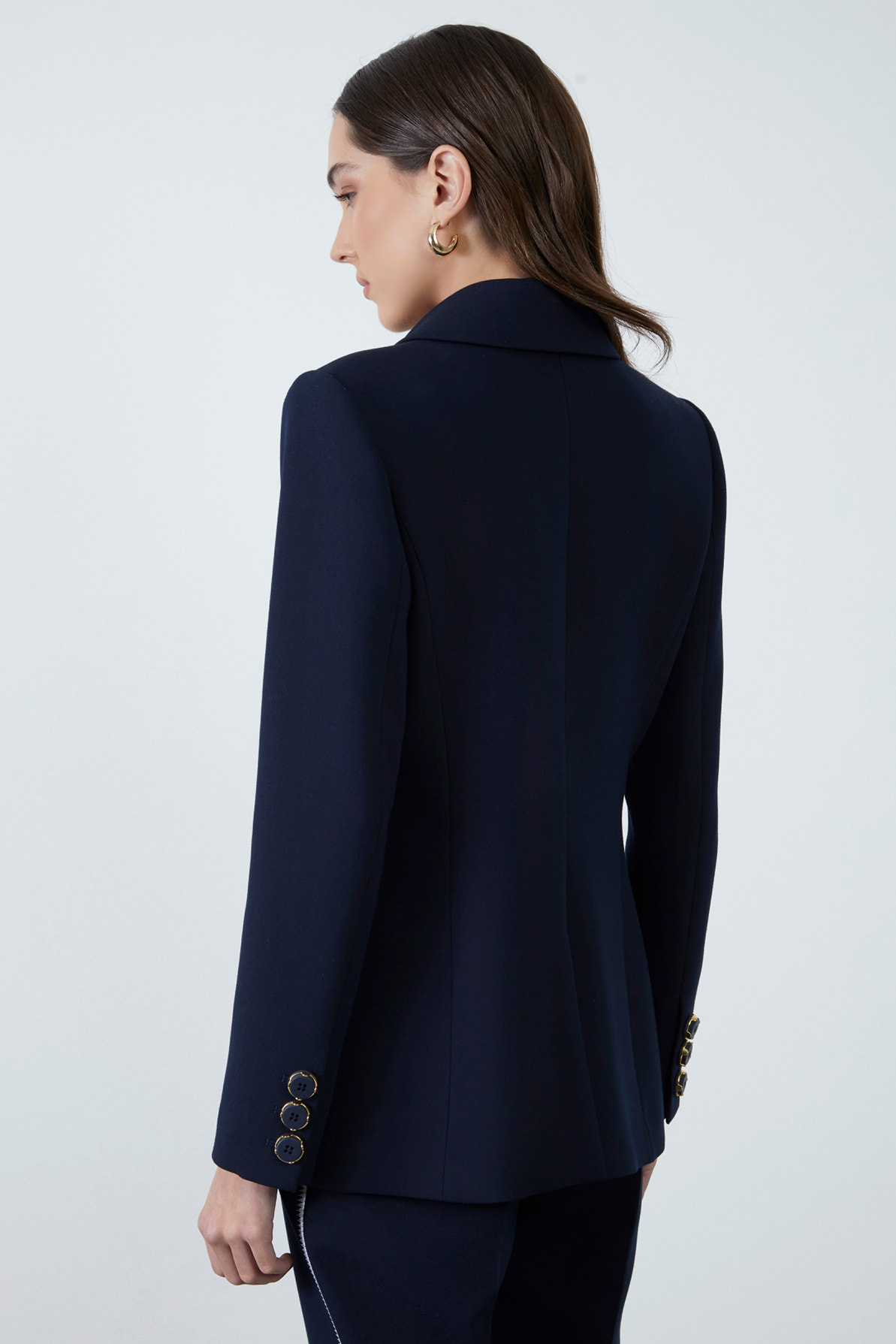 Yakası Nakış Detaylı Ceket