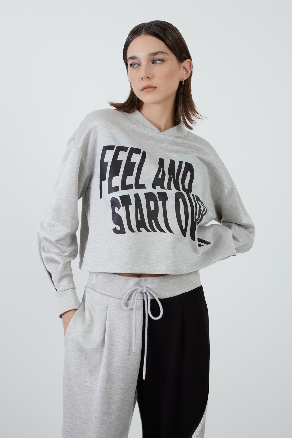 Baskılı Dik Yaka Sweatshirt