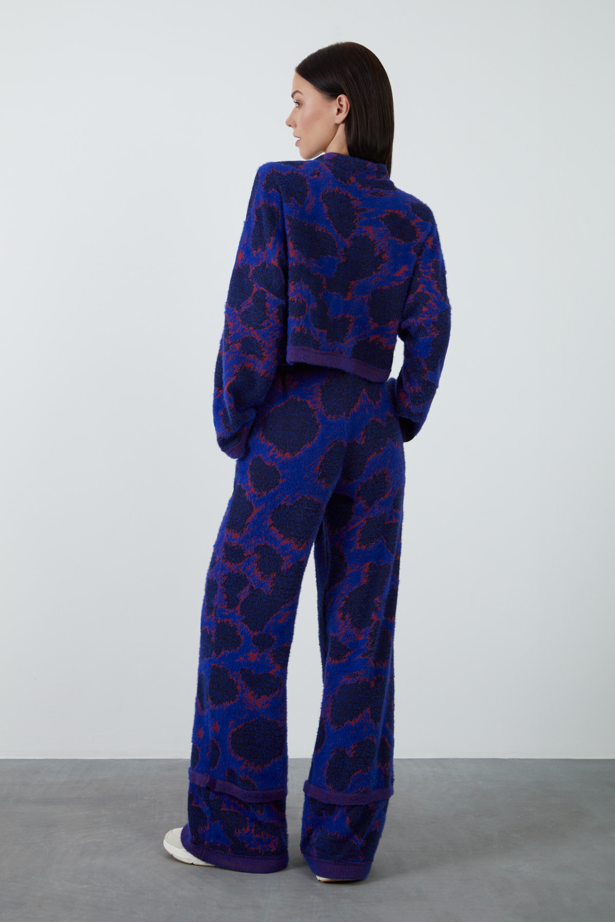 Kup Detaylı Jakarlı Bluz