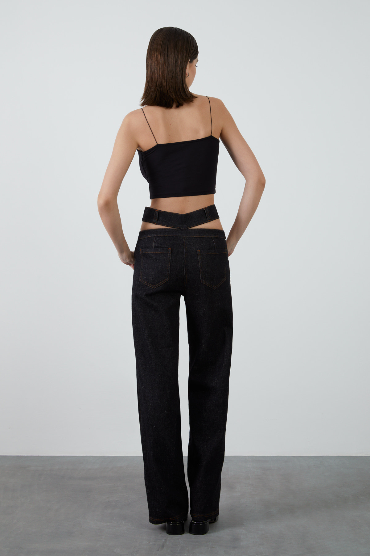 Kemer Detaylı Jean Pantolon