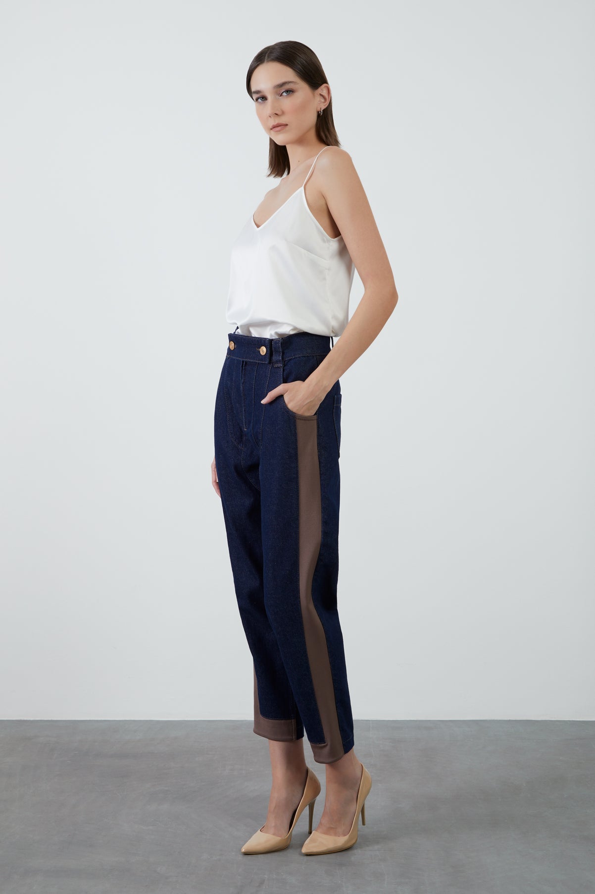 Garni Detaylı Jean Pantolon