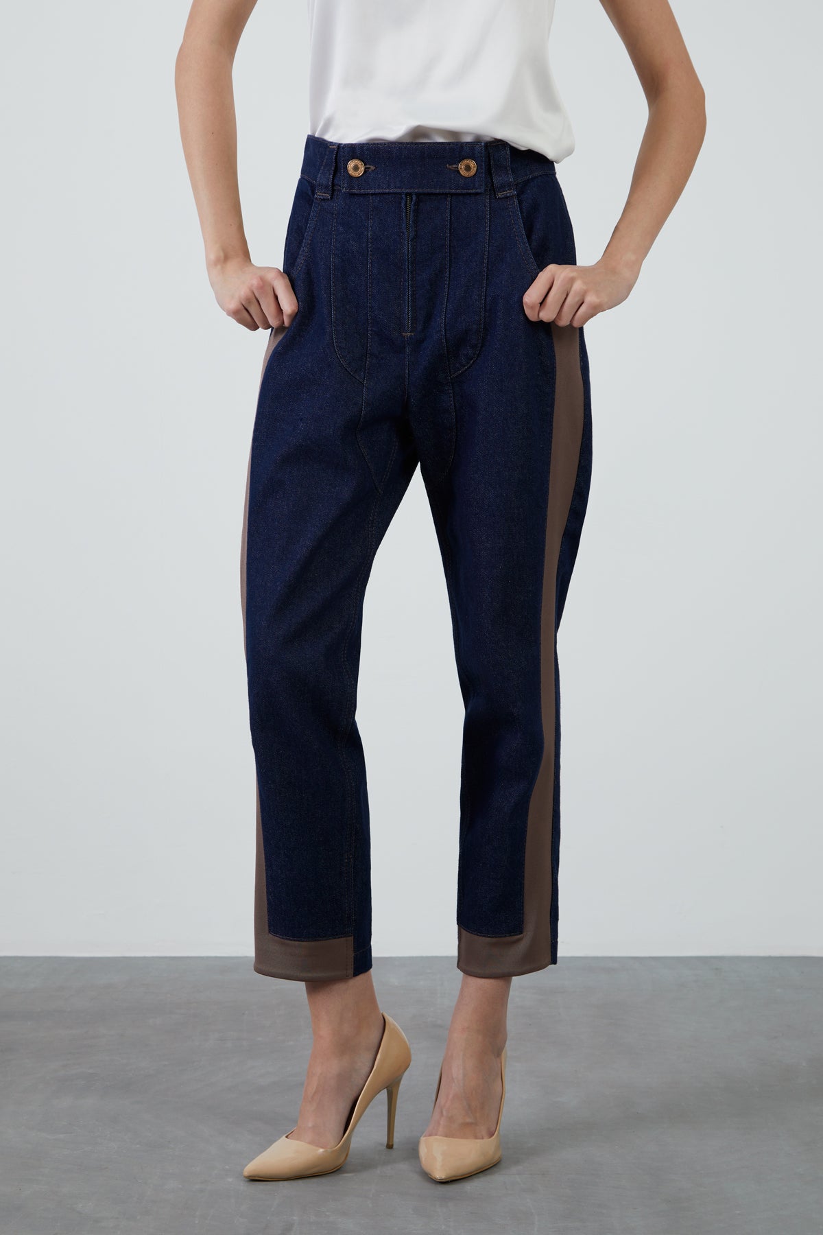 Garni Detaylı Jean Pantolon