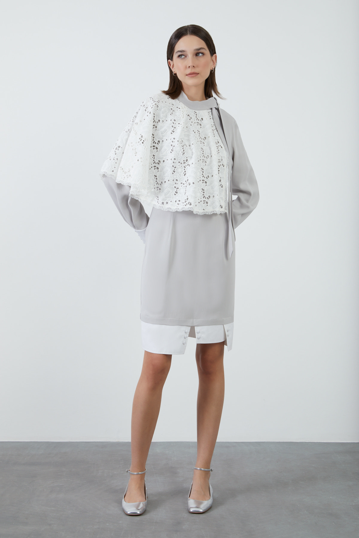 Güpür Detaylı Mini Elbise