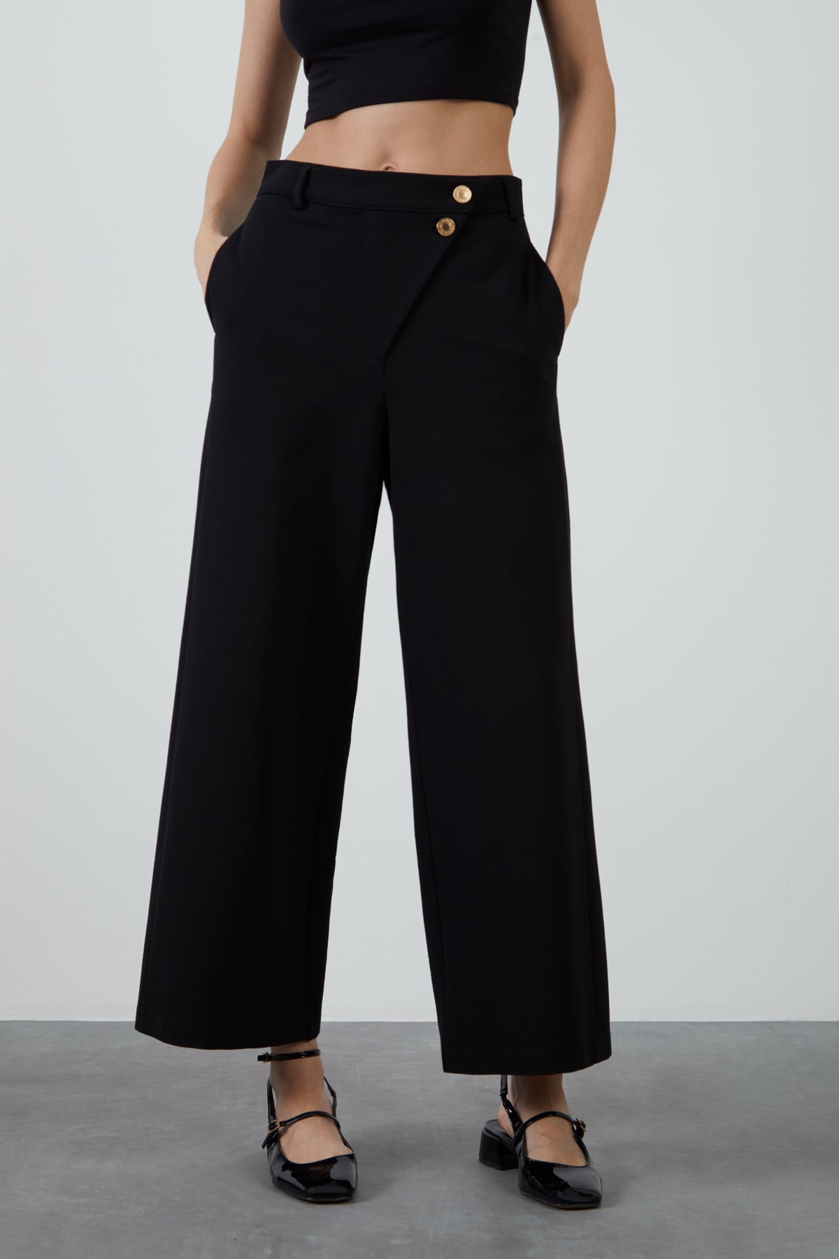 Asimetrik Detaylı Pantolon