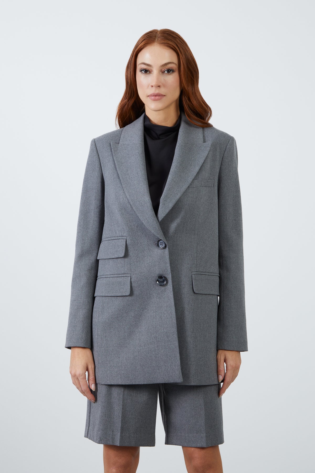 Şortlu Ve Bleazer Ceketli Takım