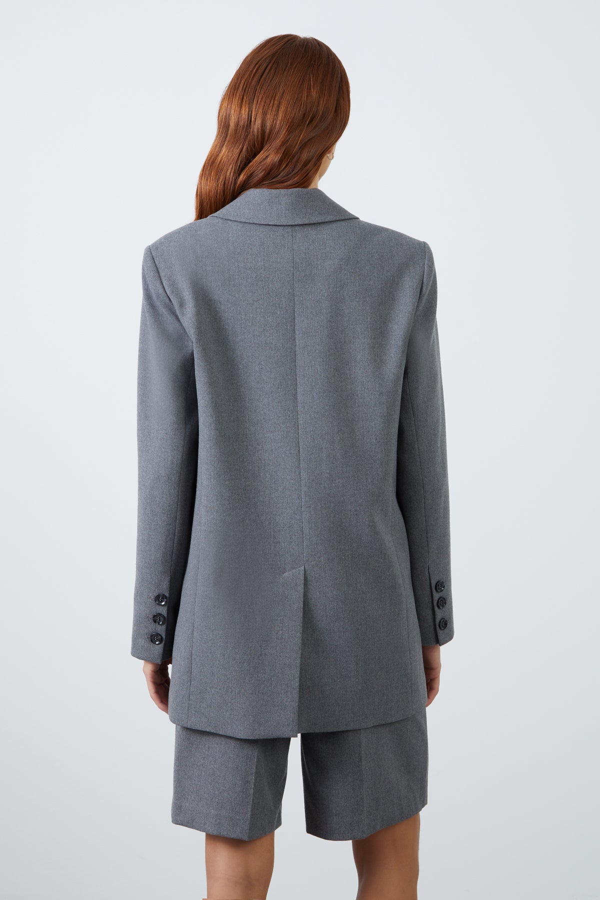 Şortlu Ve Bleazer Ceketli Takım