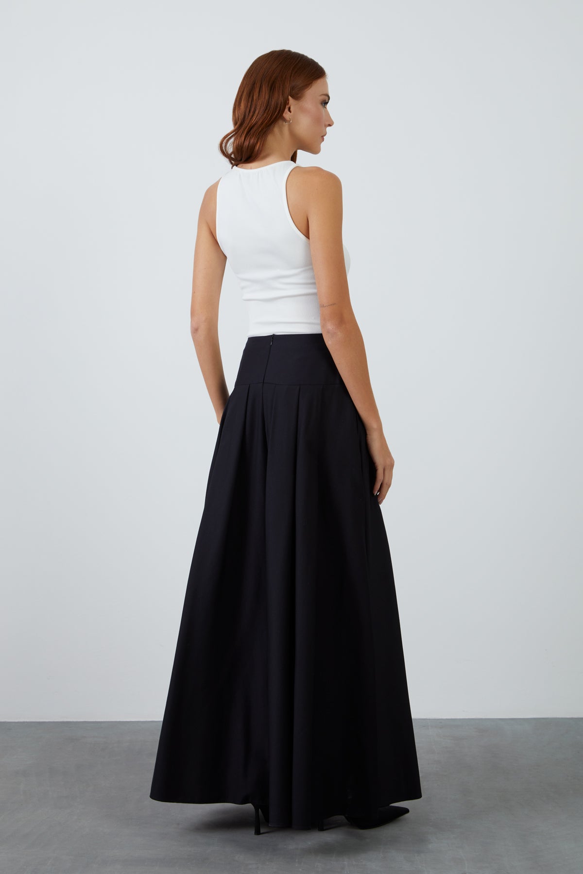 Yüksek Bel Bol Kesim Pileli Yan Cepli Uzun Kloş Etek