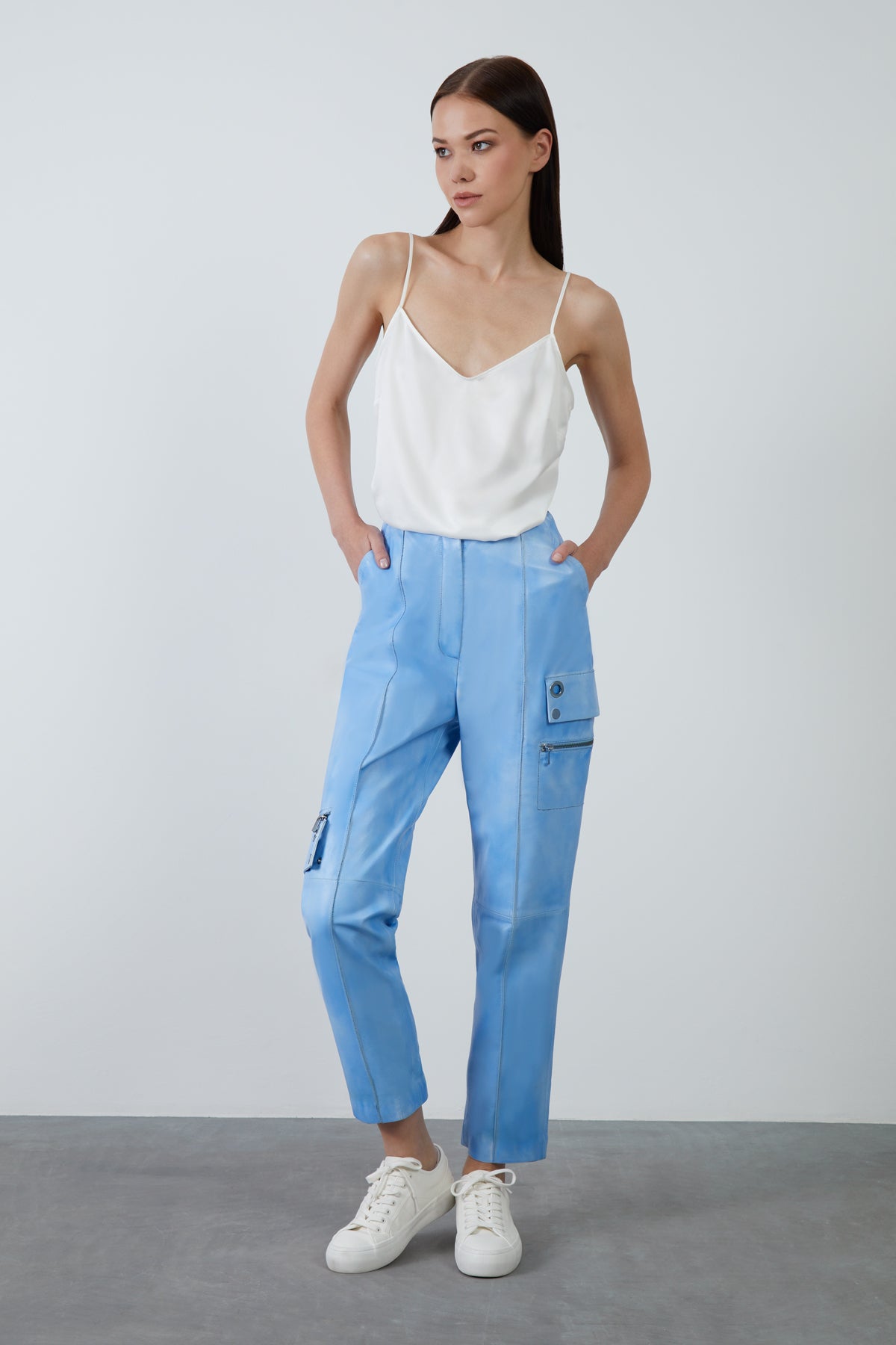 Kuş Gözü Detaylı Yüksek Bel Dar Paça Pantolon