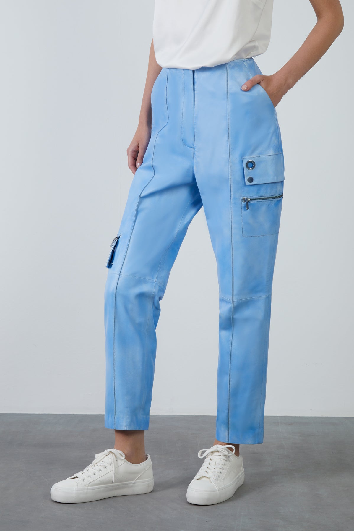 Kuş Gözü Detaylı Yüksek Bel Dar Paça Pantolon