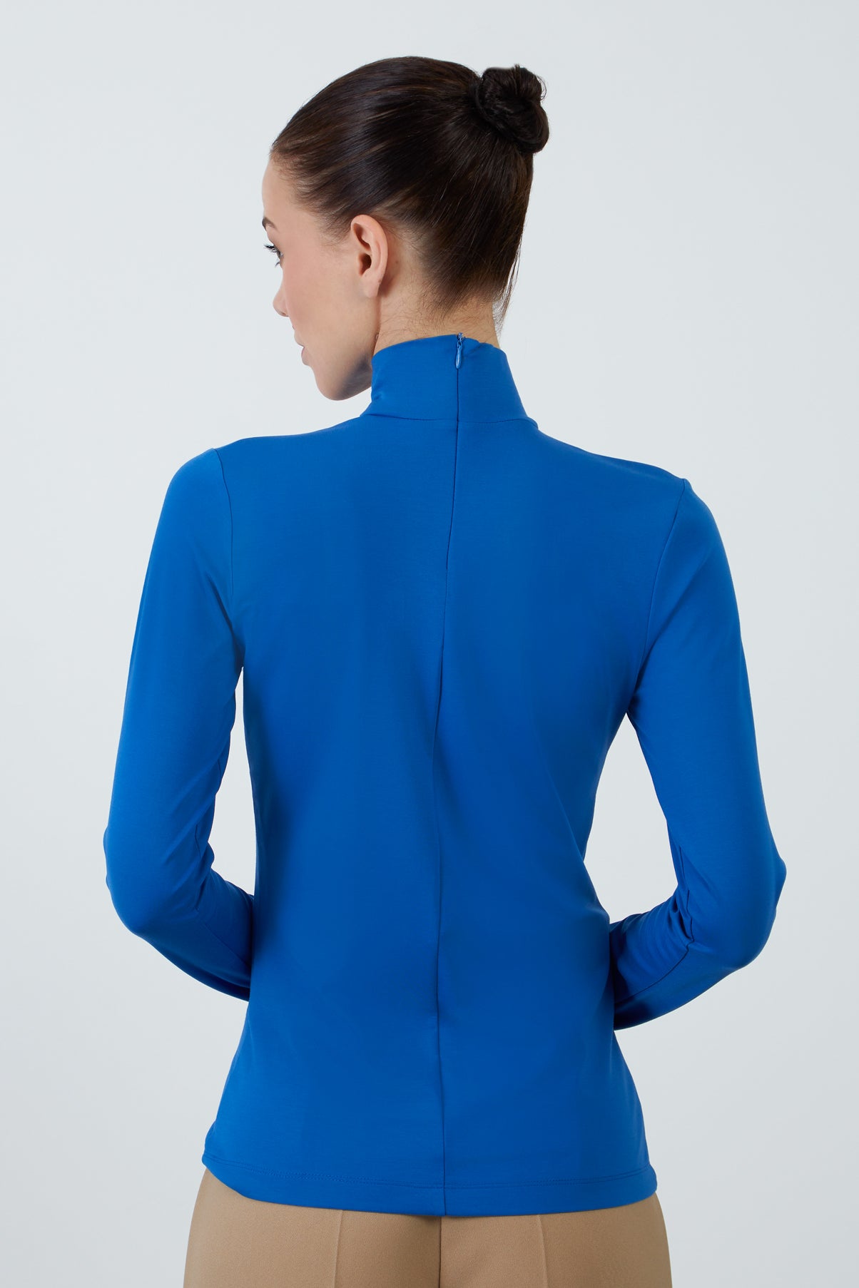 Arkası Fermuarlı Balıkçı Yaka Uzun Kollu Mavi Örme Bluz