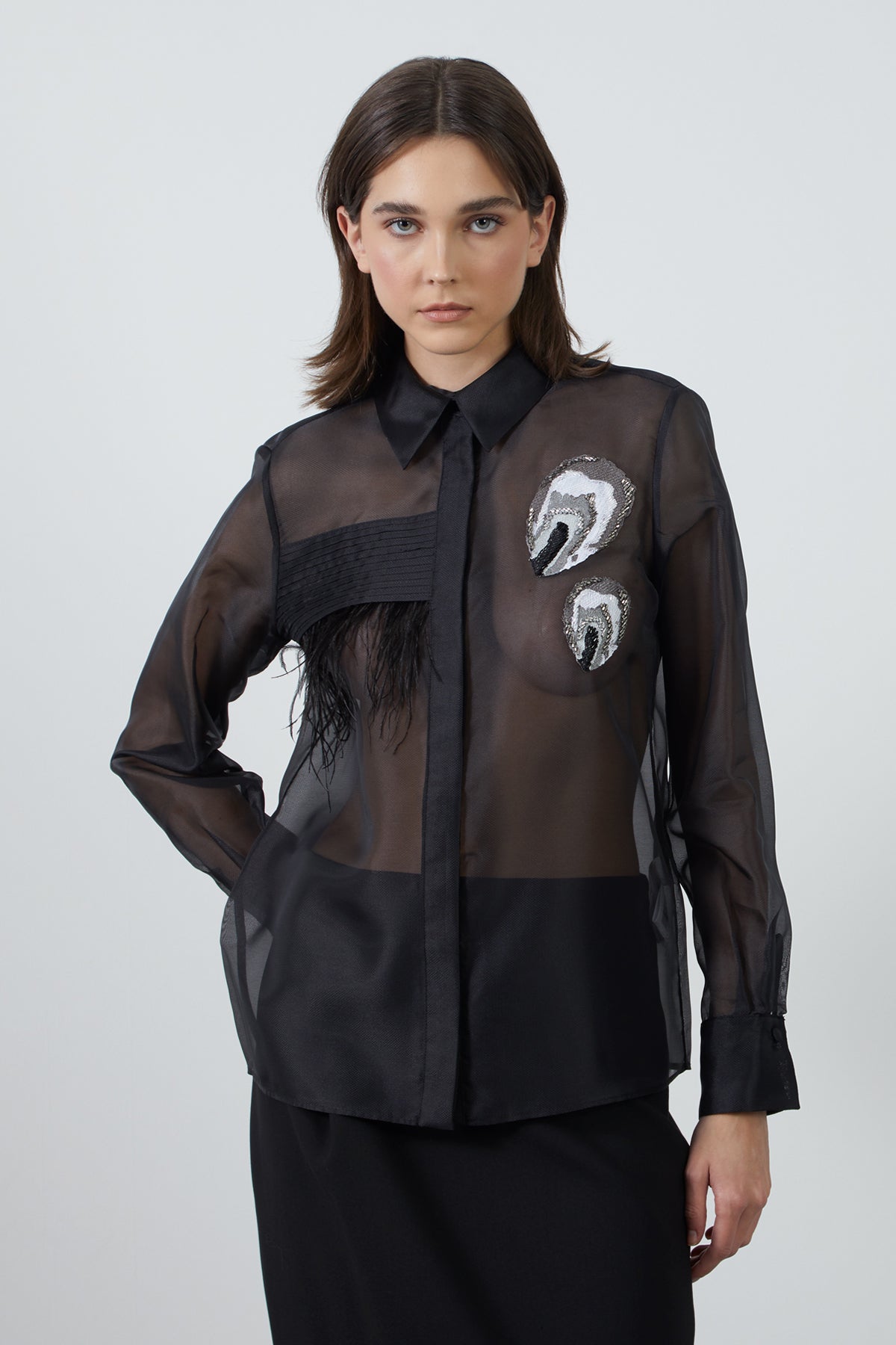 Nakış Aplike Detaylı Nervürlü Organze Bluz