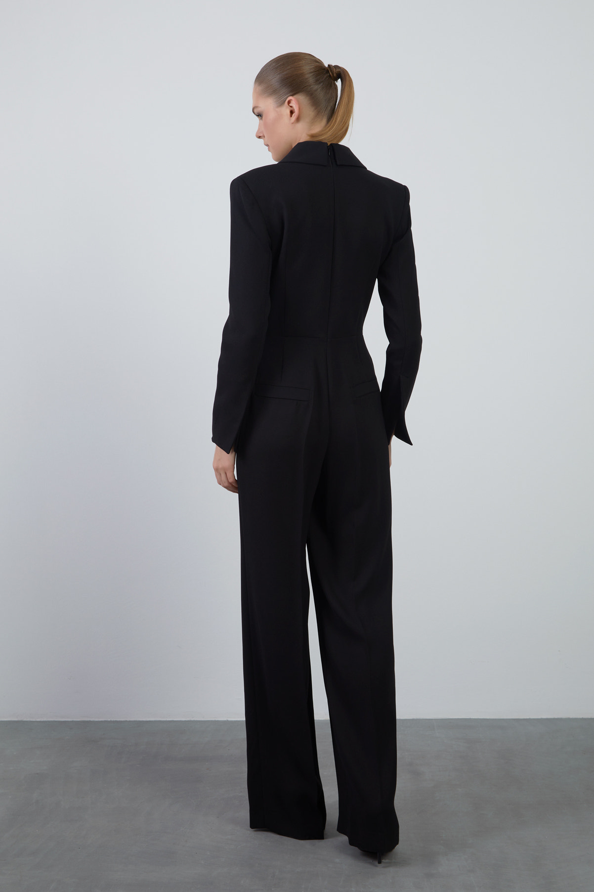 Erkek Yaka Uzun Siyah Tulum