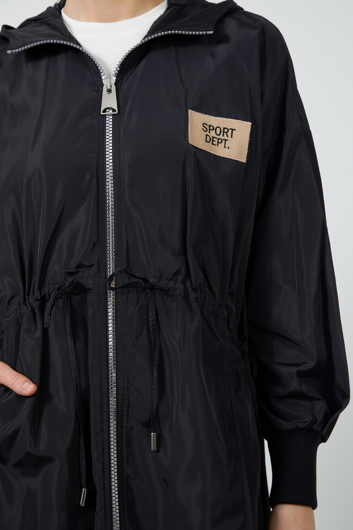 Nakış Detaylı Kolları Triko Manşetli Trençkot