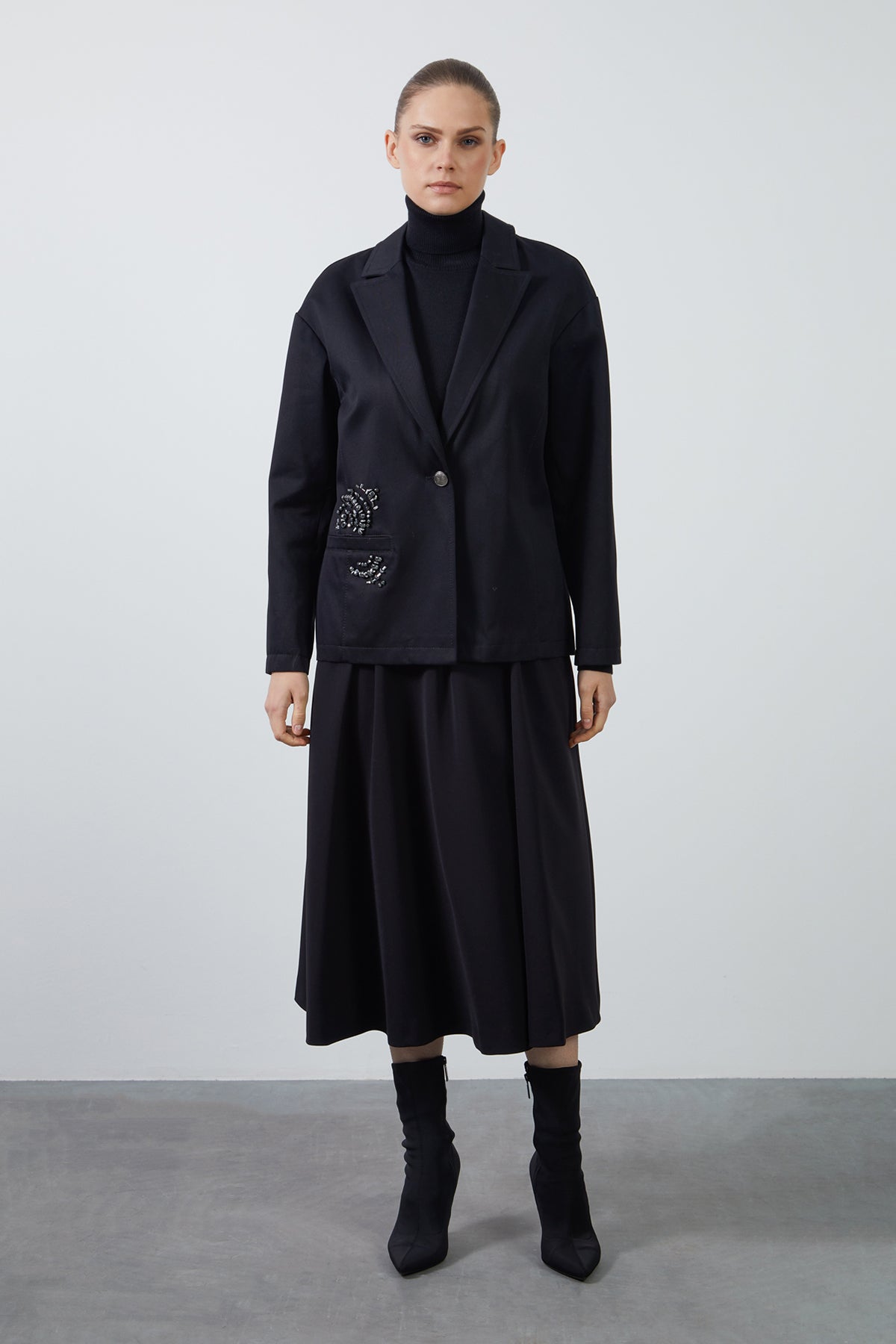 İşleme Detaylı Blazer Ceket