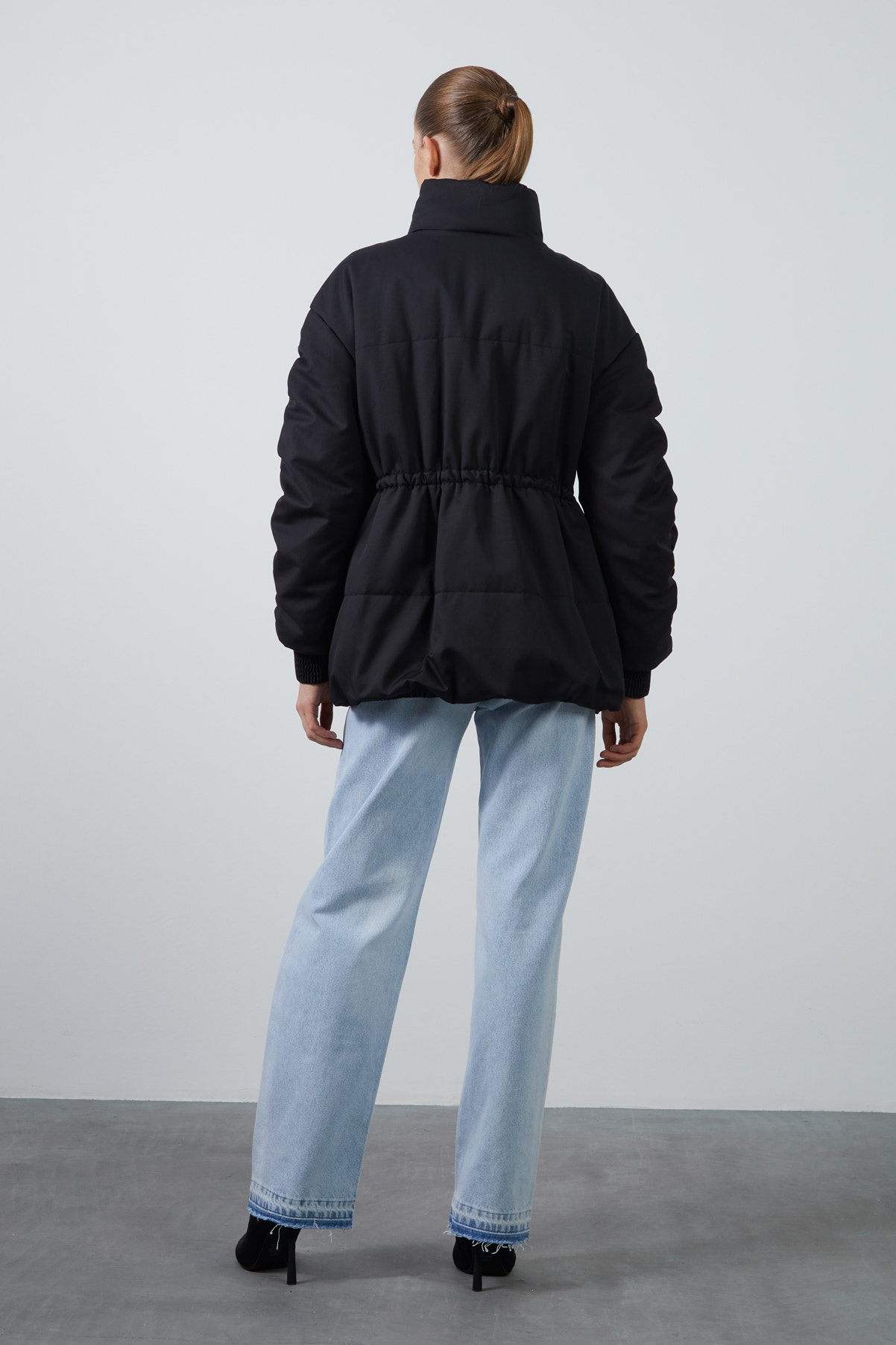 Beli Büzgülü Kaz Tüyü Mont