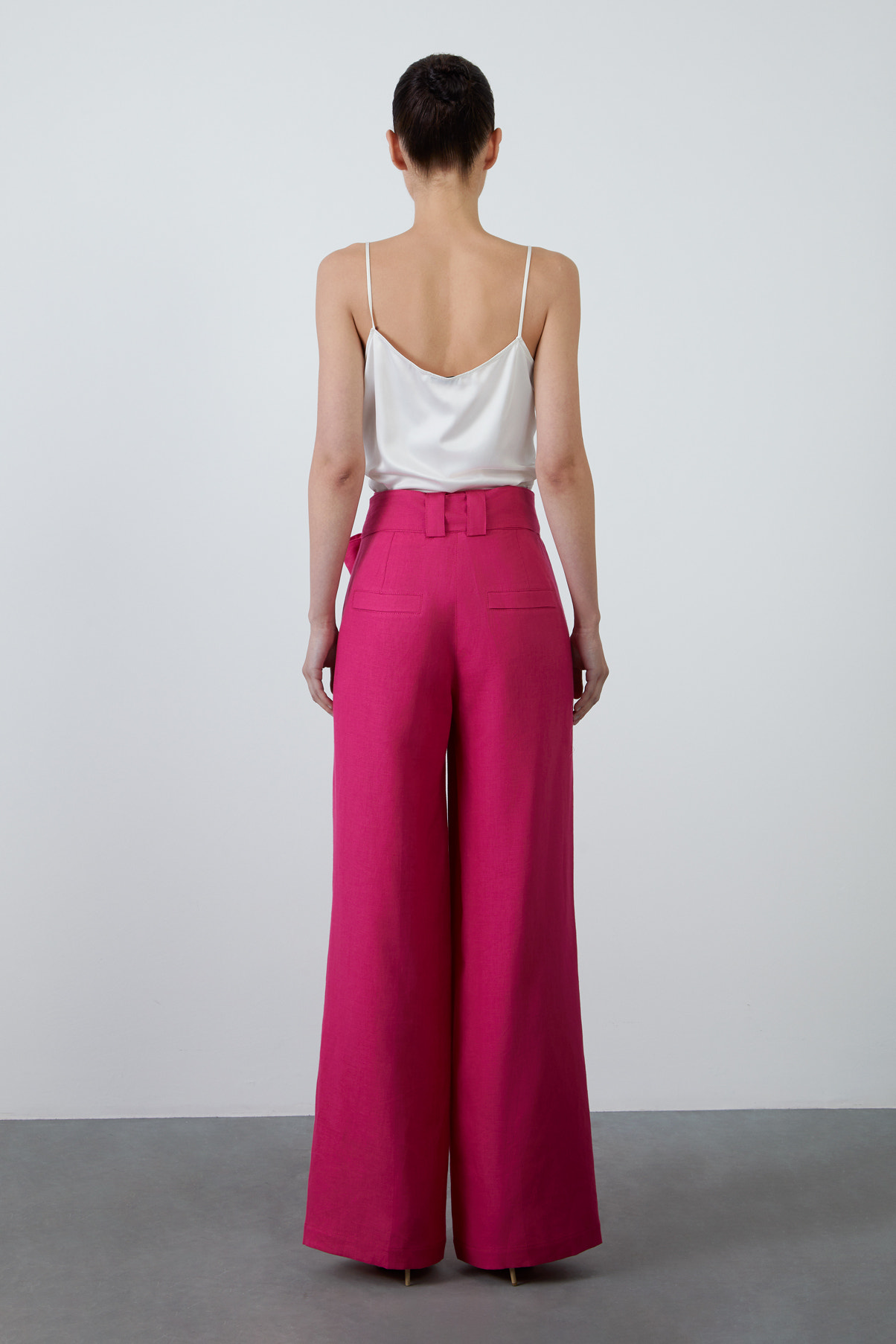 Seyyar Kuşaklı Bol Paça Keten Pantolon