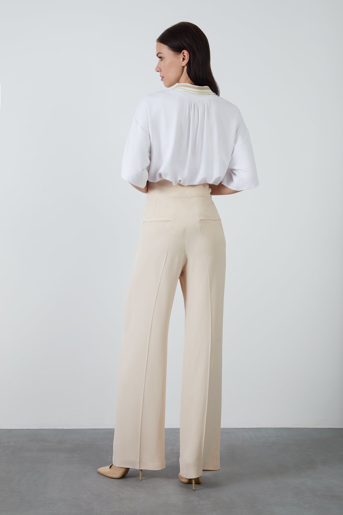 Düğme Detaylı İşlemeli Pantolon