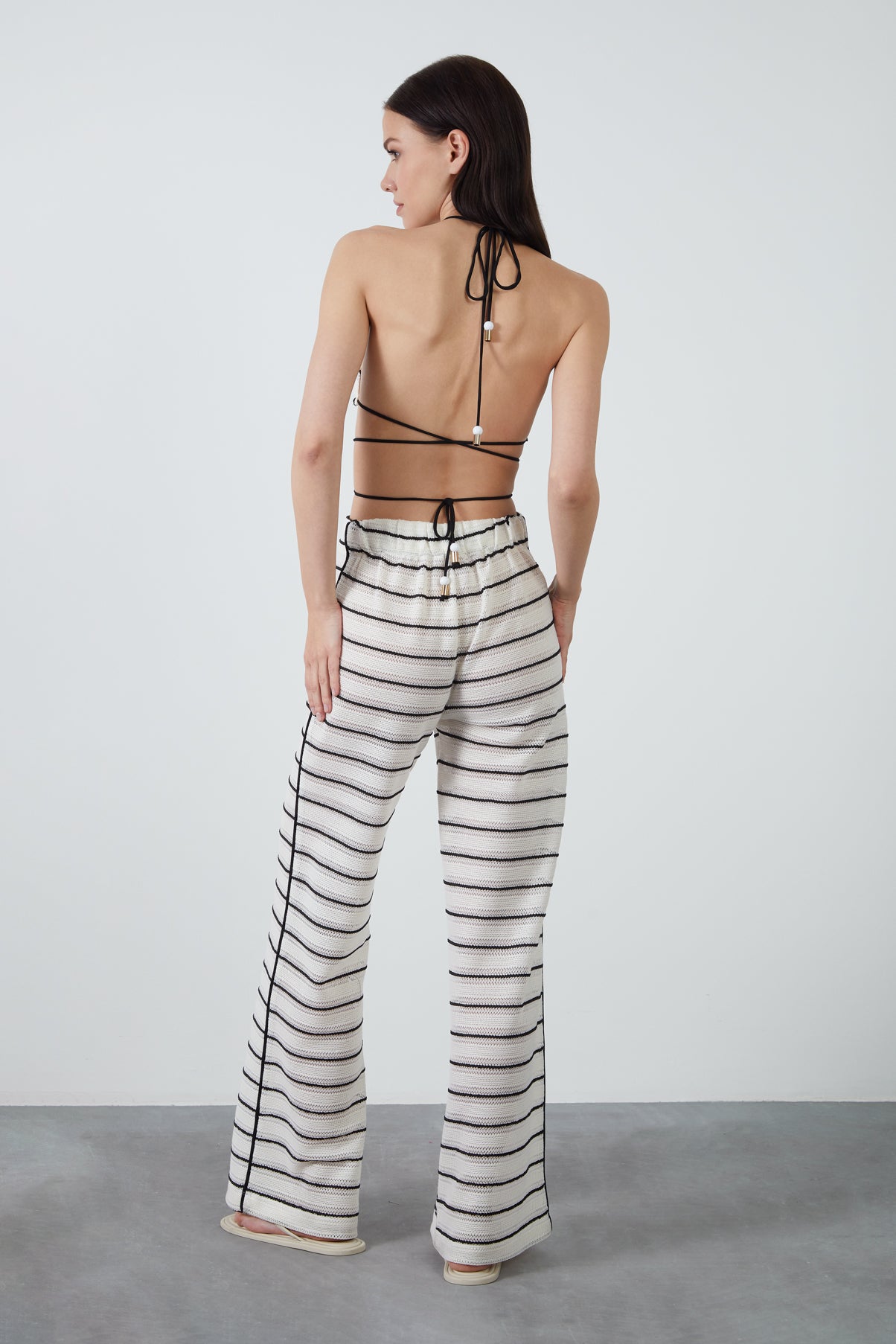 Aksesuarlı Belden Ve Boyundan Bağlanabilir Bluz