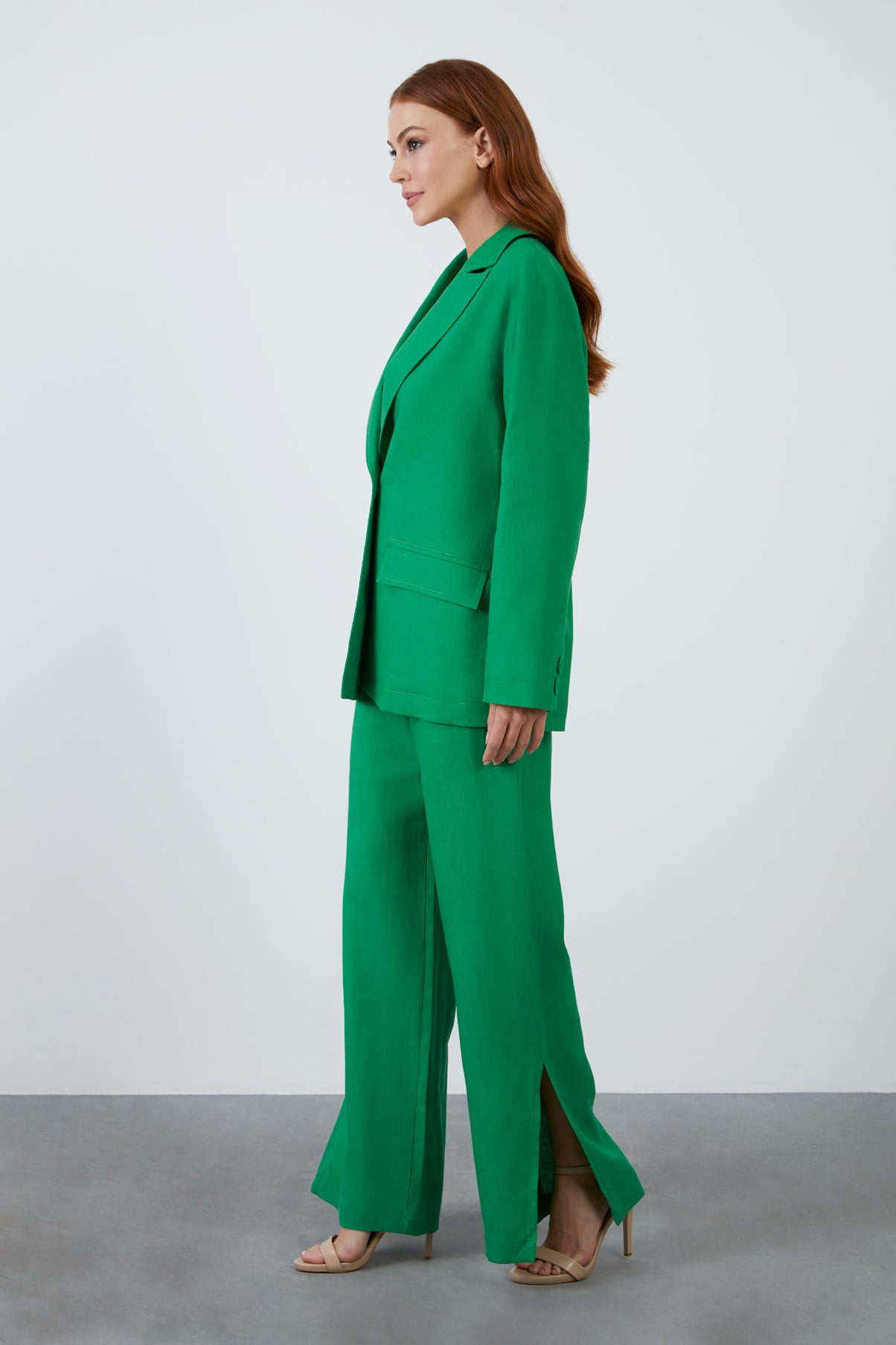 Arkadan Yırtmaçlı Uzun Kollu Koyu Keten Ceket