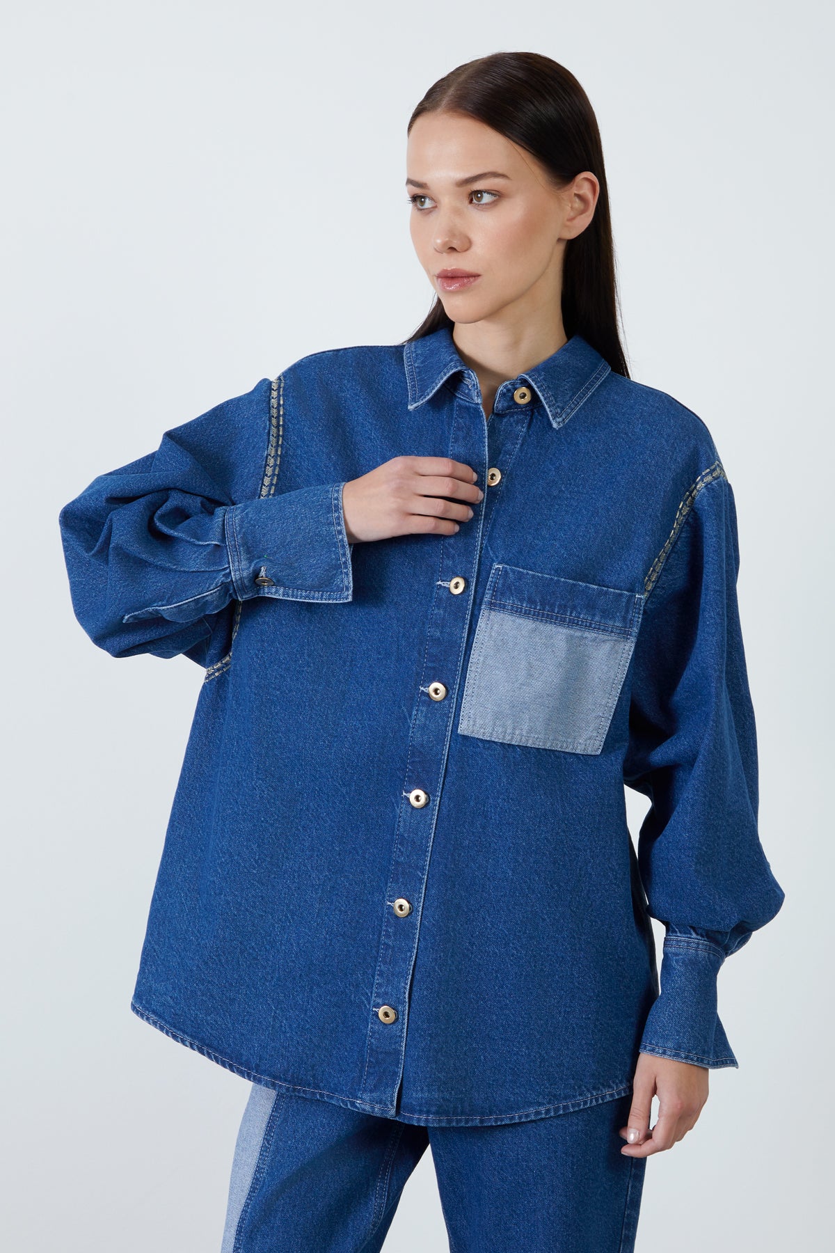 İki Renkli Jean Gömlek