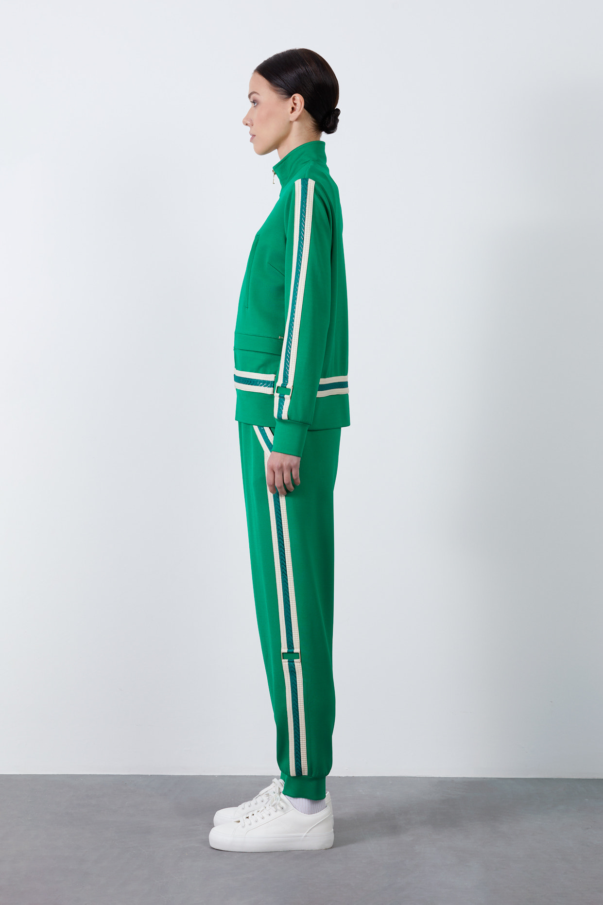 Çizgi Detaylı Hırka