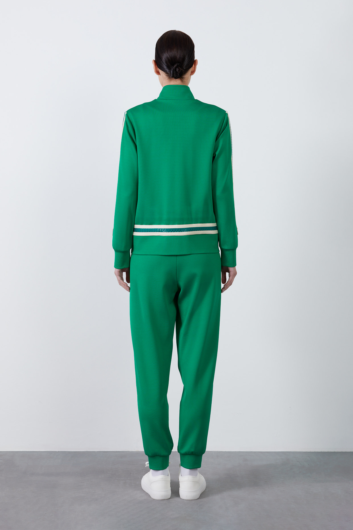 Çizgi Detaylı Hırka