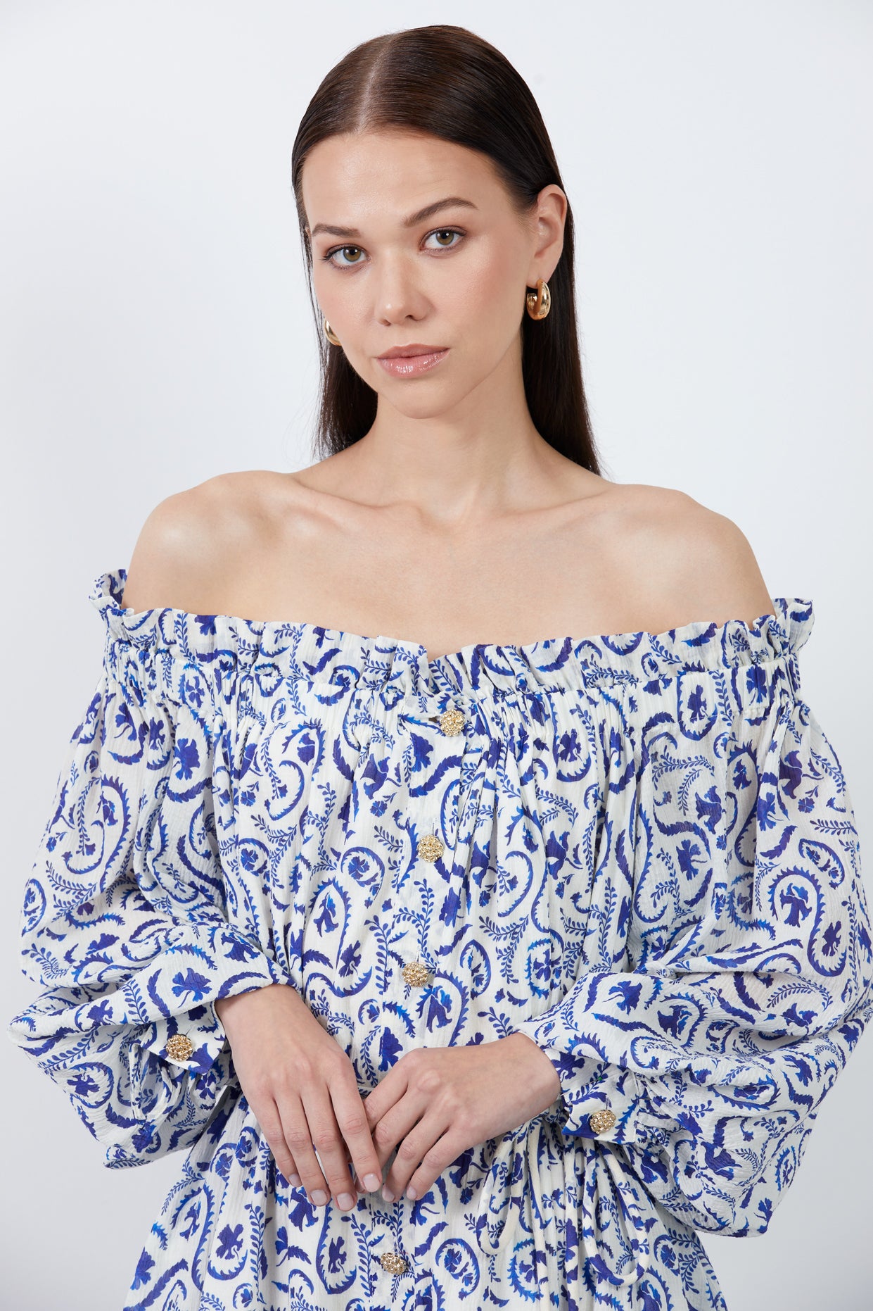 Kordon Detaylı Desenli Kayık Yaka Düşük Kol Uzun Elbise