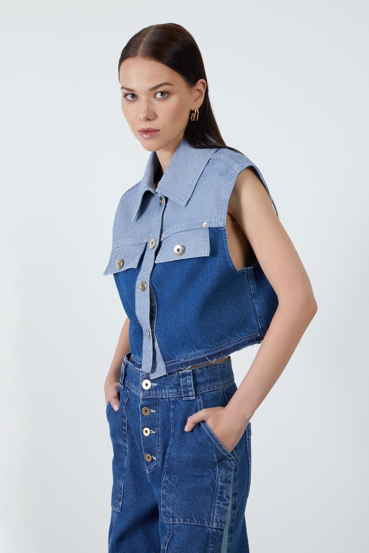 Etiket Detaylı Parçalı Jean Pantolon