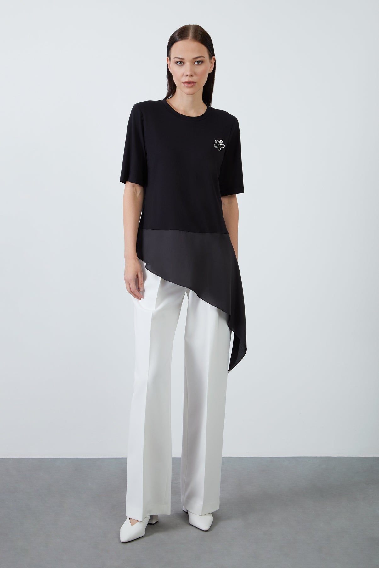 Saten Kumaş Garnili Örme T-Shirt