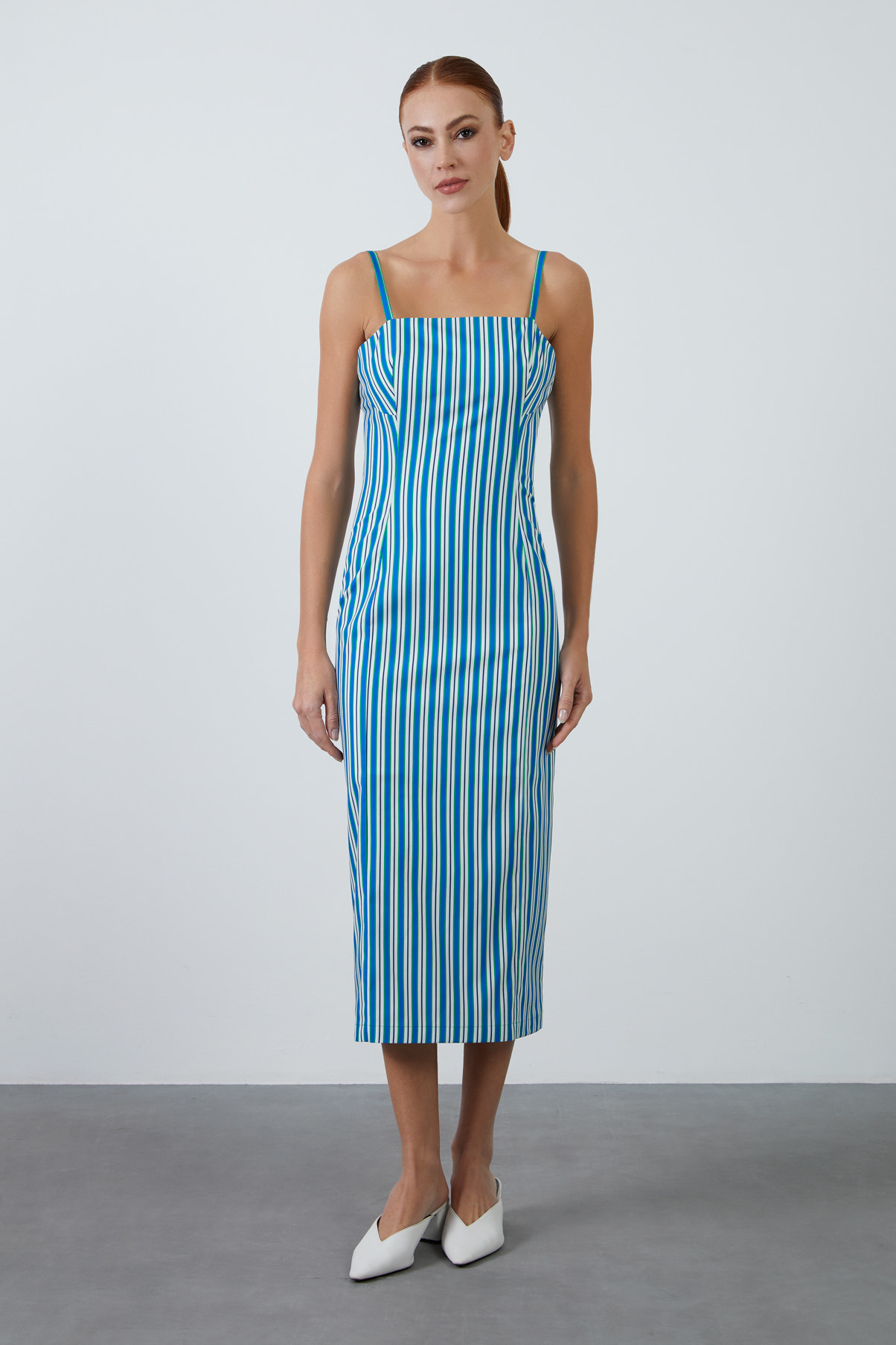 Askılı Biye Detaylı Cepli Midi Elbise