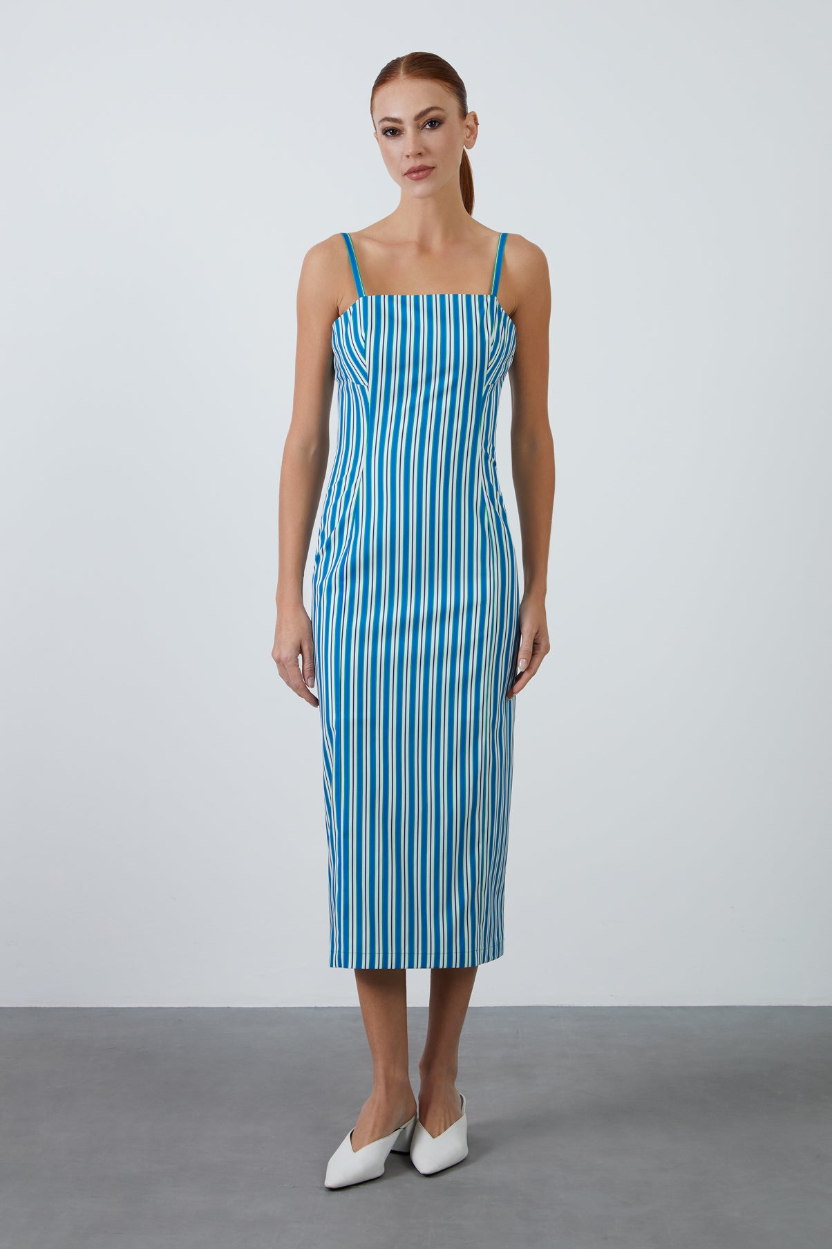 Askılı Biye Detaylı Cepli Midi Elbise