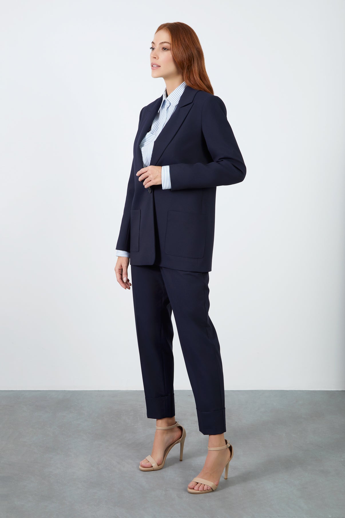 Mono Kapamalı Havuç Pantolonlu Lacivert Takım