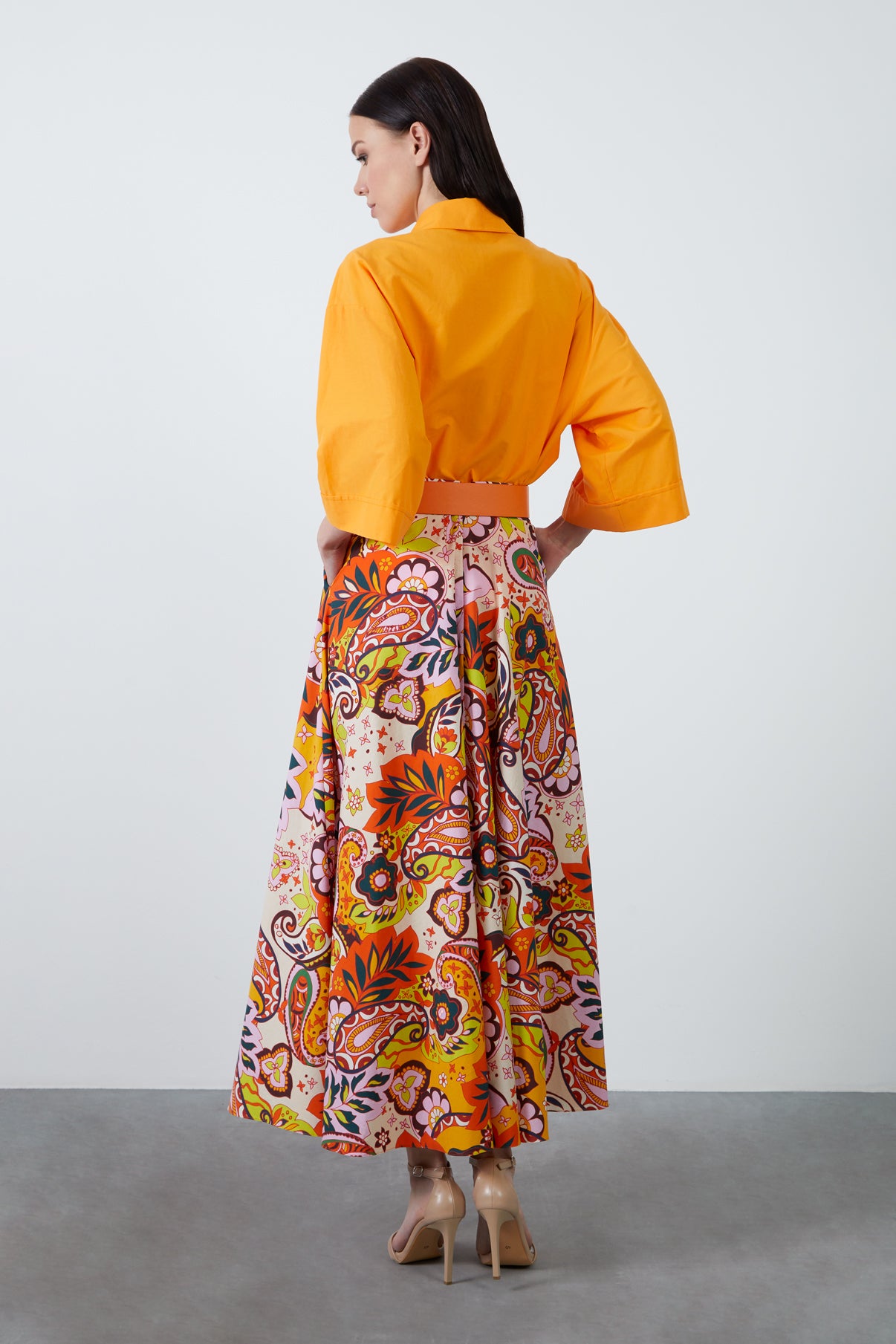 Beli Kemerli Desenli Uzun Kloş Etek