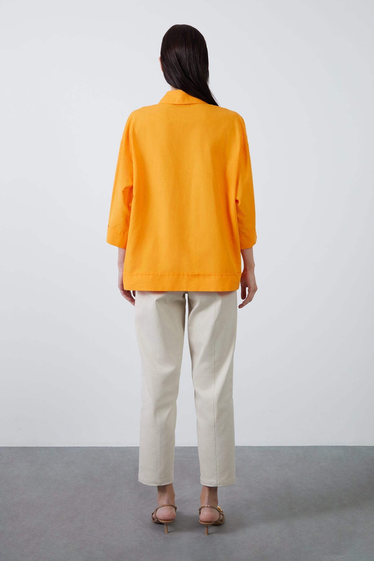 Metal Aksesuarlı Truvakar Kol Oversize Gömlek